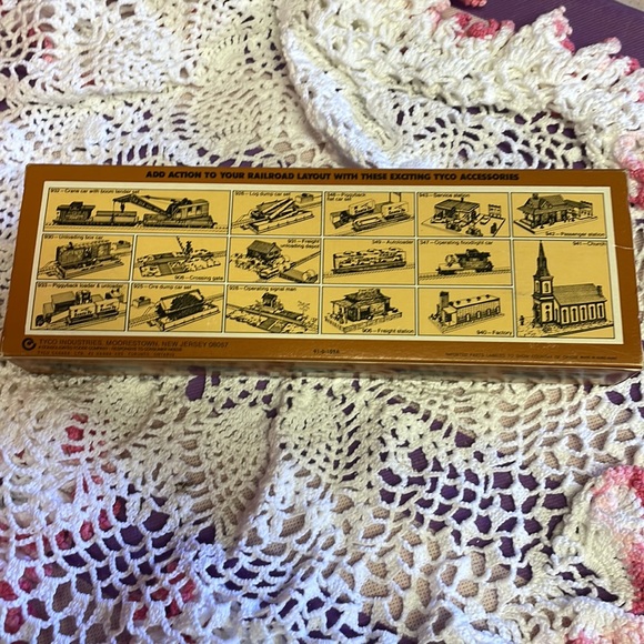 Bachmann Industries CP Rail 50' Plug Door Box Car - Picture 2 of 4